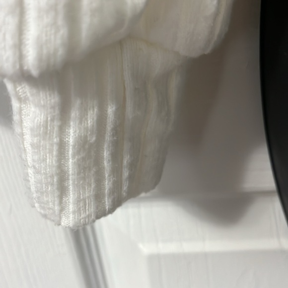 Cropped mock turtleneck - Picture 4 of 4